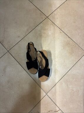 Clarks Black Slingback Wedge Sandals with Tan Footbed Sz 7